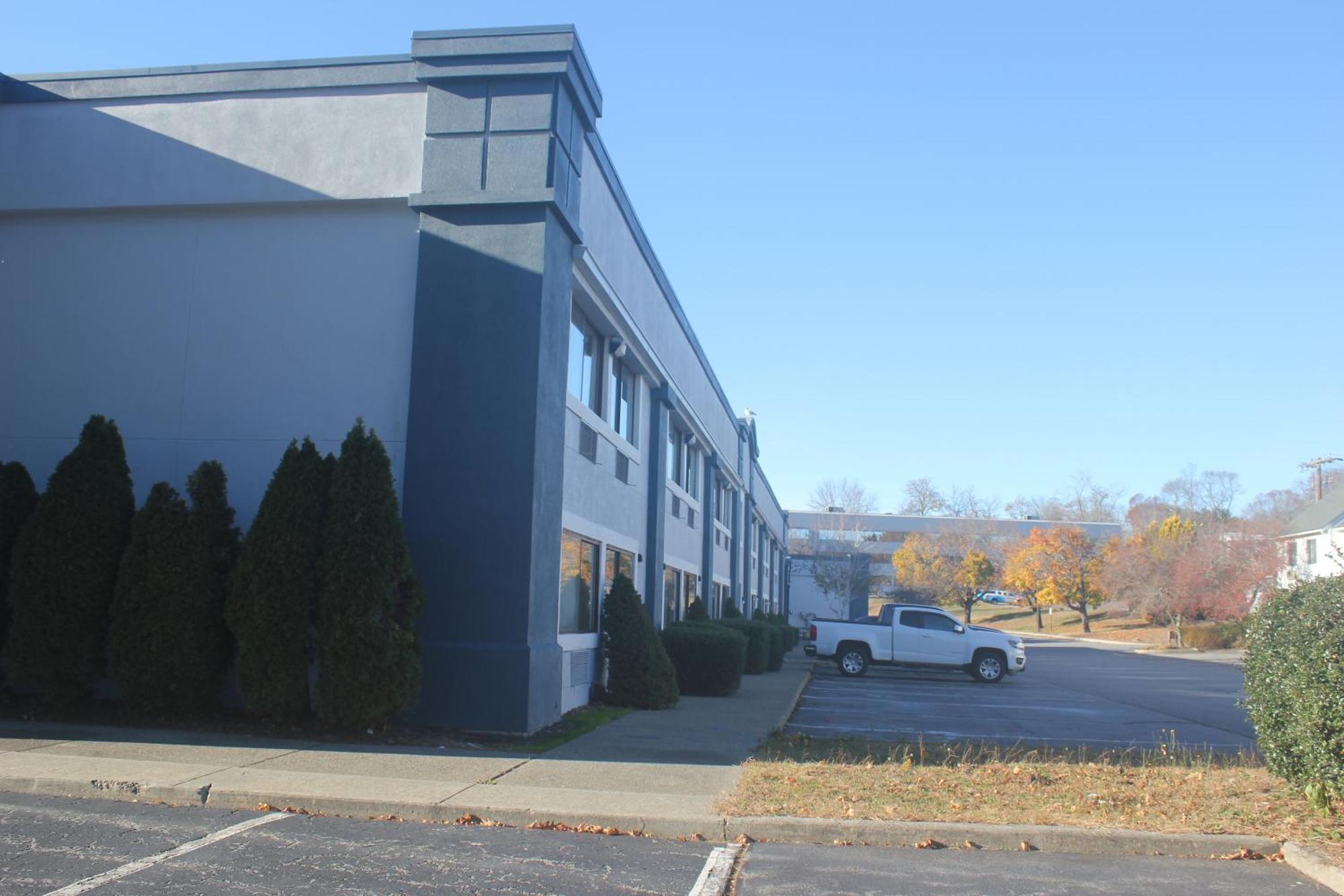 Regency Inn & Suites New London Mystic Exterior photo